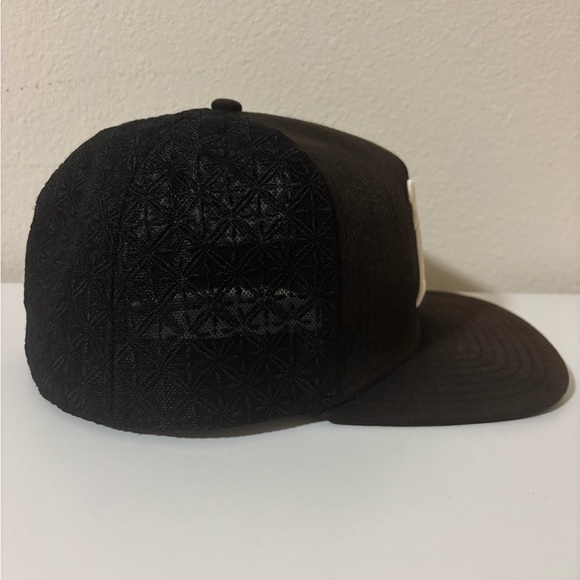 New Era Oakland A’s 59FIFTY Fitted Hat Black Mesh Panels Size 7 3/8 - Picture 5 of 12